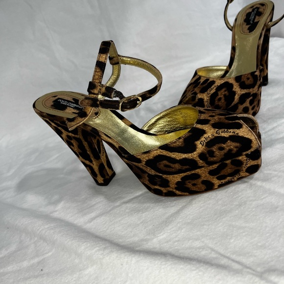 Dolce&Gabanna Leopard Print Woman’s Heels. Size: 7W - Picture 4 of 11